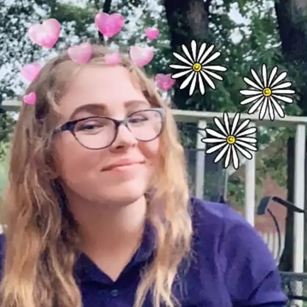 Meet your Posher, Ella